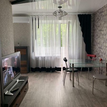 Пр.Поля 104 Апартаменты Dnipro Exterior photo